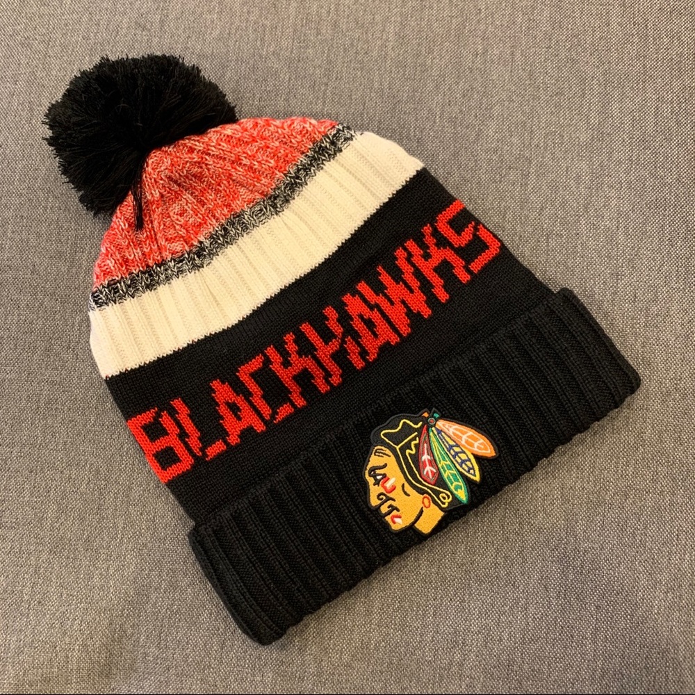 NWOT Blackhawks Knit Beanie: Fanatics Lids NHL